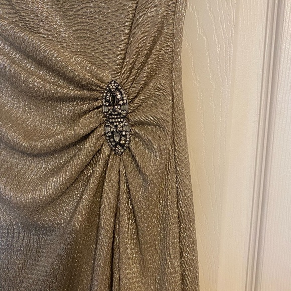 Elegant floor length Ralph Lauren gown with slit perfect for wedding season! - Picture 5 of 6